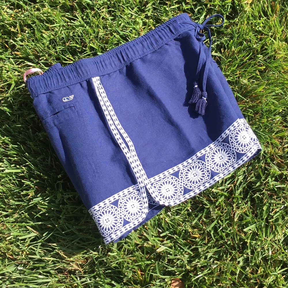 LAST ONE Vineyard Vines Embroidered Short sz M - Picture 4 of 4
